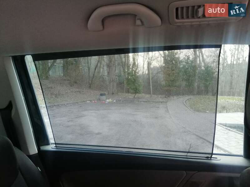 Минивэн SEAT Alhambra 2015 в Киеве
