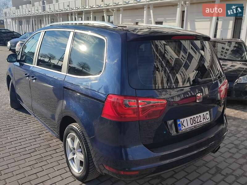 Минивэн SEAT Alhambra 2010 в Киеве