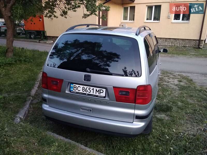 Минивэн SEAT Alhambra 2009 в Львове