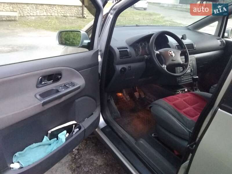 Минивэн SEAT Alhambra 2009 в Львове