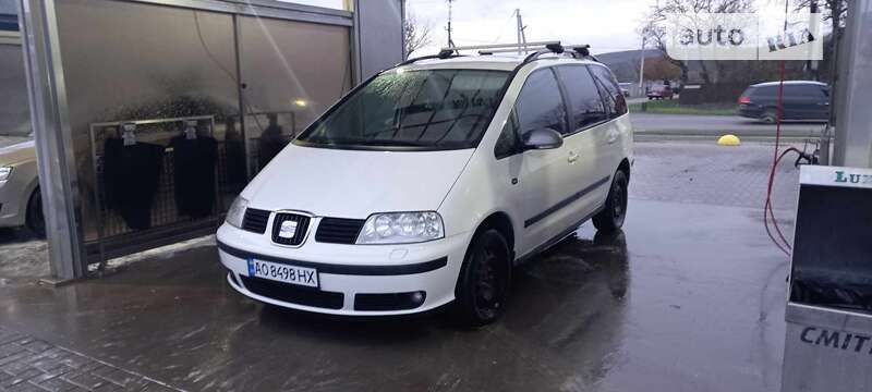 Минивэн SEAT Alhambra 2010 в Ужгороде