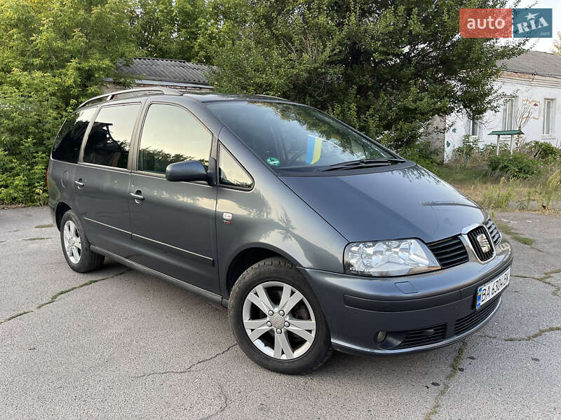 Минивэн SEAT Alhambra 2008 в Новоархангельске