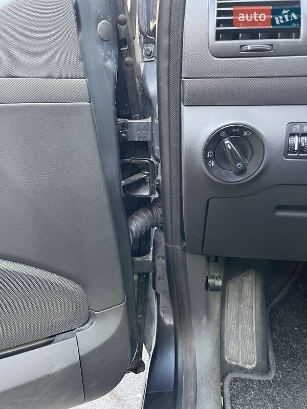 Минивэн SEAT Alhambra 2008 в Новоархангельске фото 19 Минивэн SEAT Alhambra 2008 в Новоархангельске