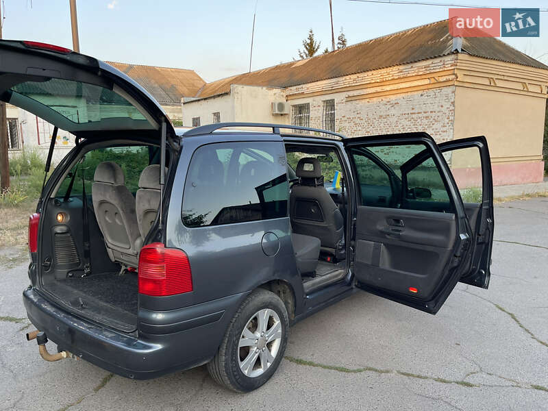 Минивэн SEAT Alhambra 2008 в Новоархангельске