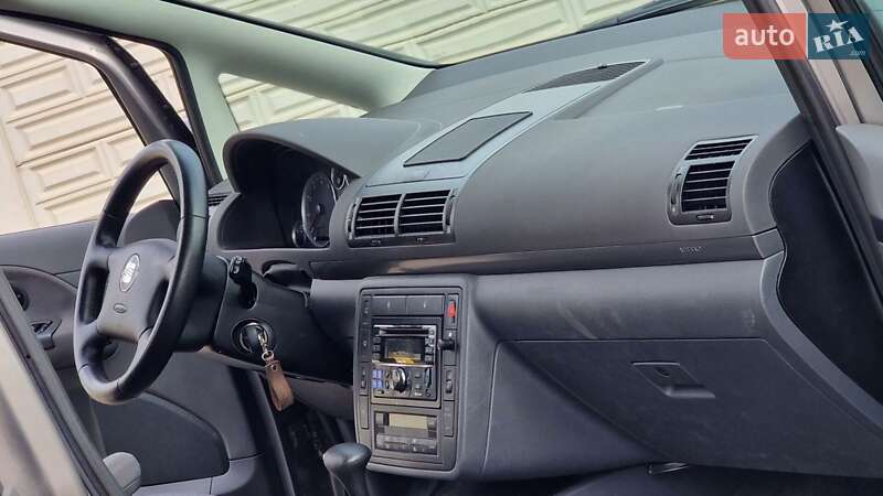 Мінівен SEAT Alhambra 2008 в Одесі