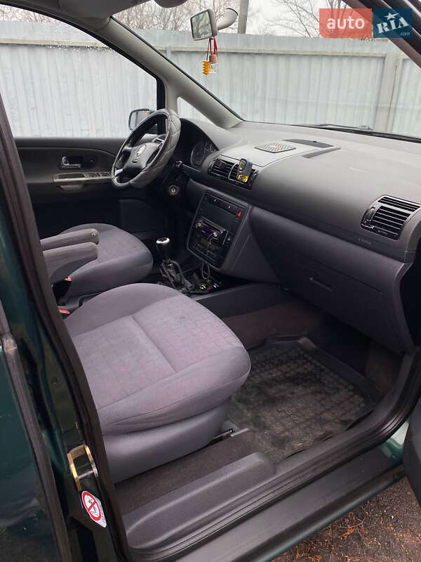 Минивэн SEAT Alhambra 2002 в Баре