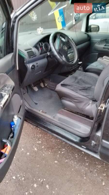 Минивэн SEAT Alhambra 2003 в Великом Березном