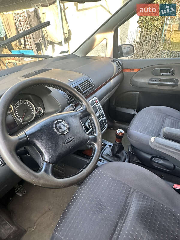 Минивэн SEAT Alhambra 2001 в Тересве