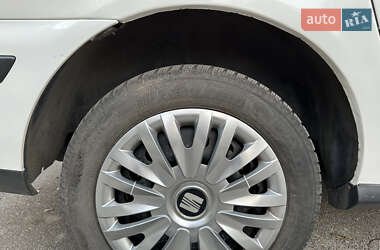 Минивэн SEAT Alhambra 2009 в 