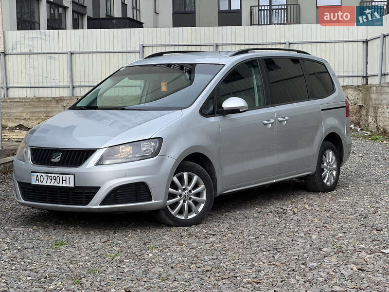 Минивэн SEAT Alhambra 2010 в Ужгороде