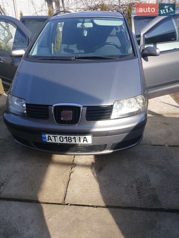 Минивэн SEAT Alhambra 2004 в 