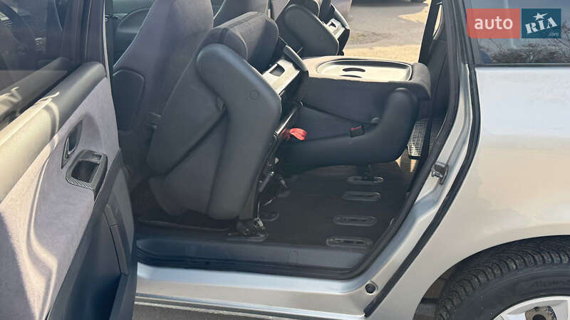 Минивэн SEAT Alhambra 2001 в Нововолынске