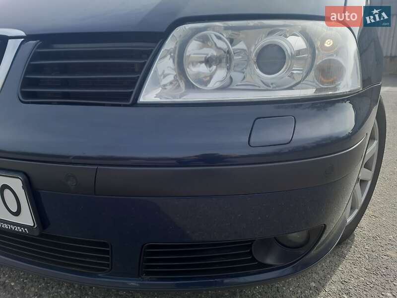 Мінівен SEAT Alhambra 2009 в Києві