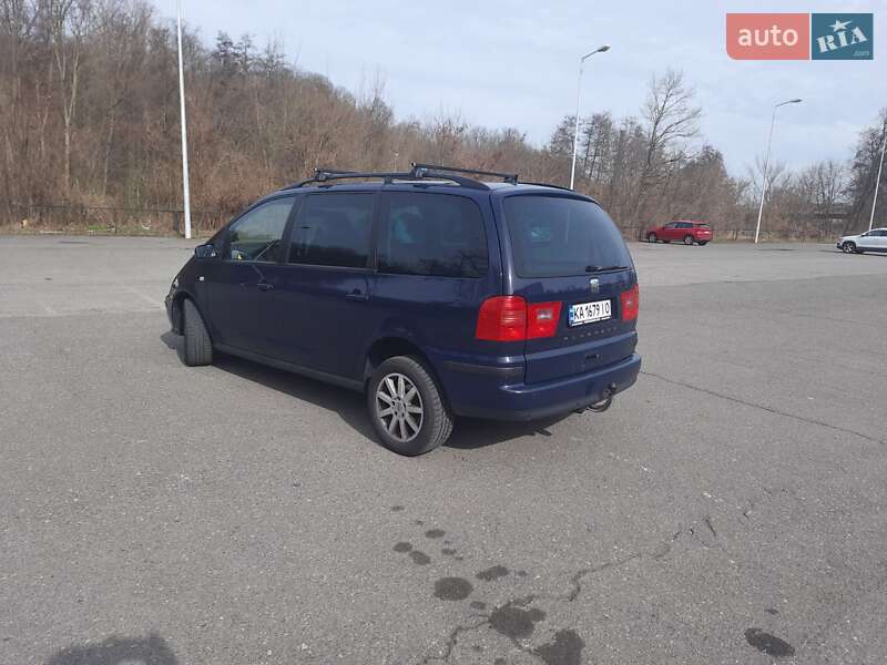 Мінівен SEAT Alhambra 2009 в Києві