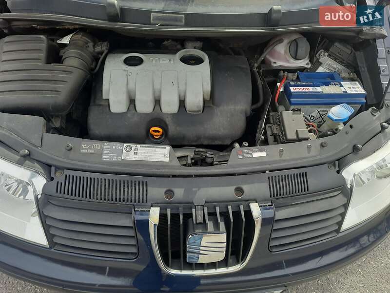 Мінівен SEAT Alhambra 2009 в Києві