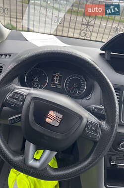 Минивэн SEAT Alhambra 2011 в 