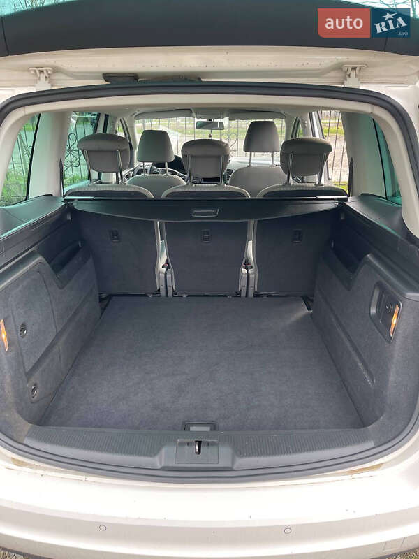 Минивэн SEAT Alhambra 2011 в Тячеве