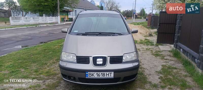 Минивэн SEAT Alhambra 2004 в 