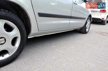 Минивэн SEAT Alhambra 2002 в 