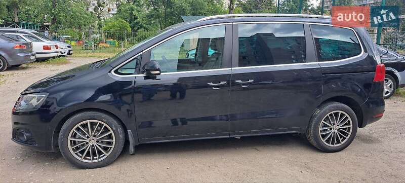 Минивэн SEAT Alhambra 2010 в Киеве