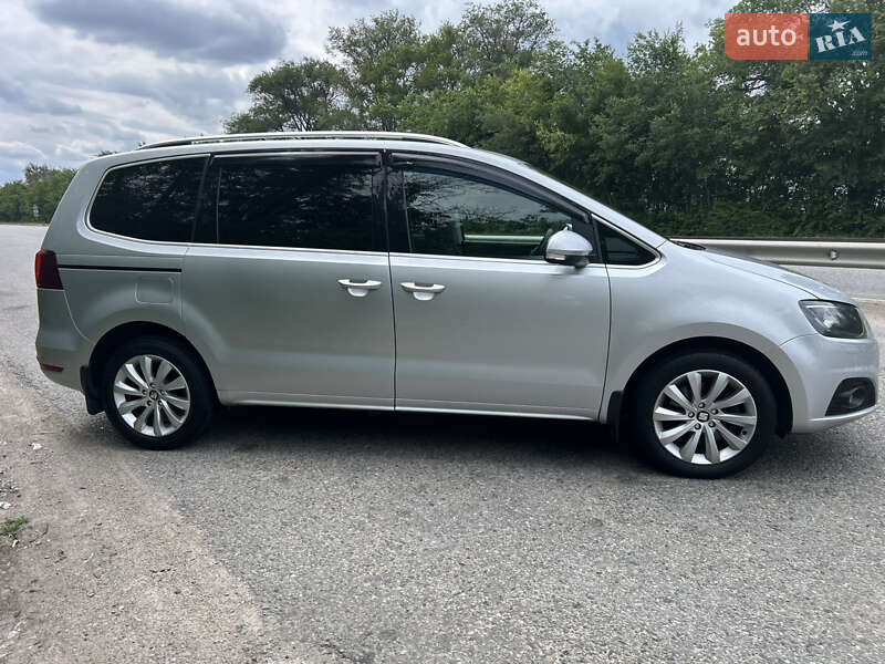 Минивэн SEAT Alhambra 2016 в Днепре