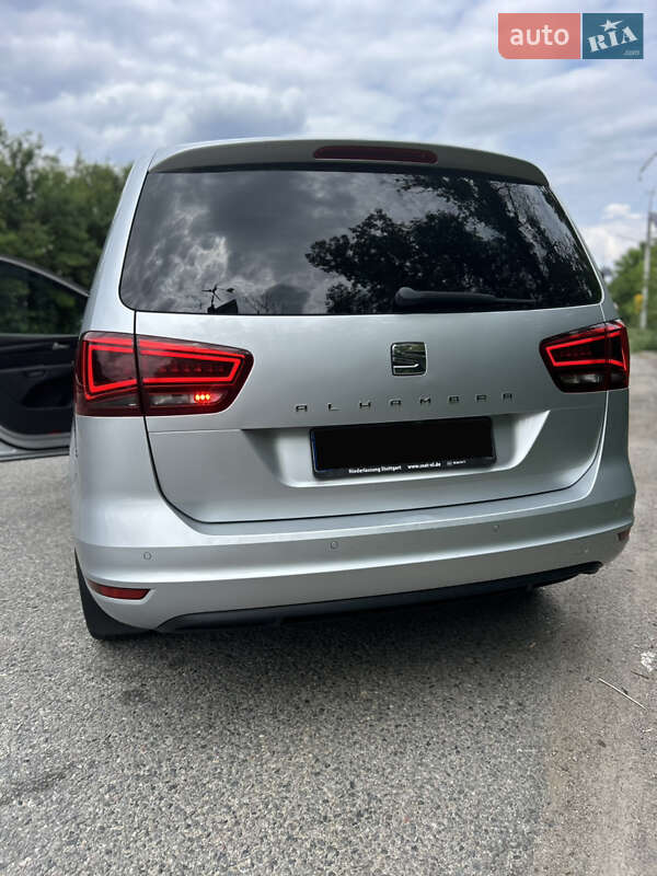 Минивэн SEAT Alhambra 2016 в Днепре