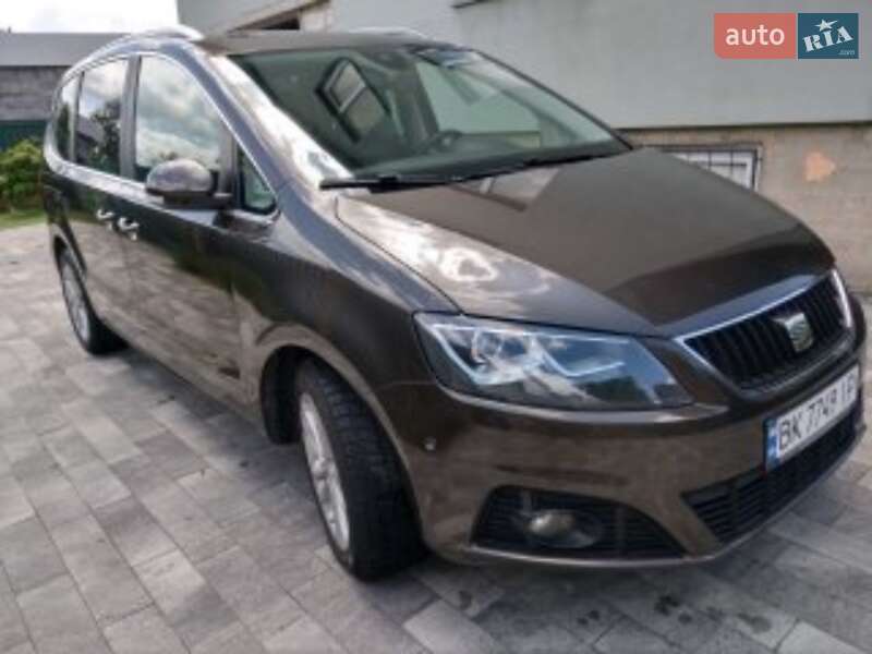 Минивэн SEAT Alhambra 2015 в Ровно