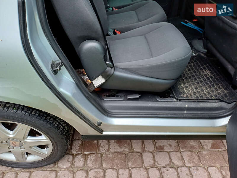 Минивэн SEAT Alhambra 2007 в Киеве