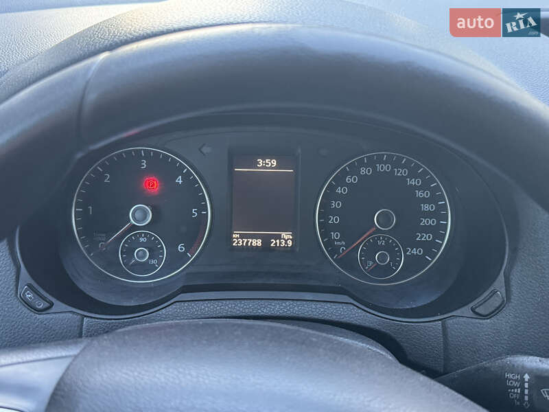 Минивэн SEAT Alhambra 2014 в Млинове
