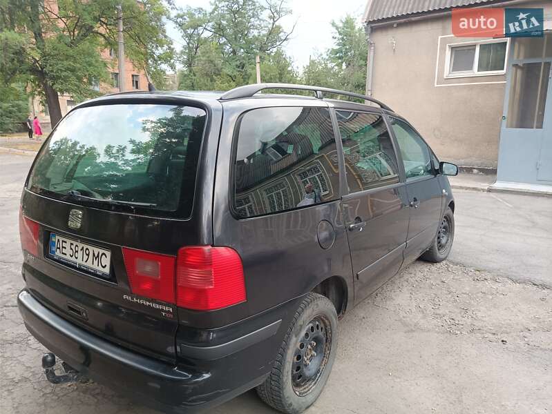 Минивэн SEAT Alhambra 2004 в Кривом Роге