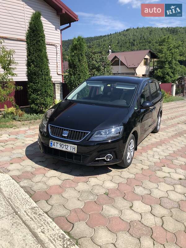 Мінівен SEAT Alhambra 2010 в Долині