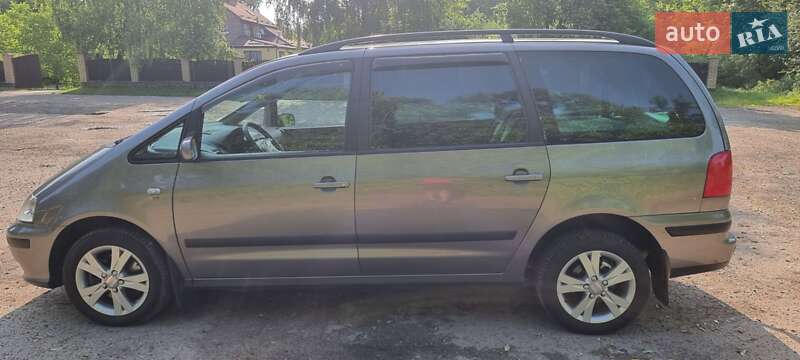 Минивэн SEAT Alhambra 2007 в Городке