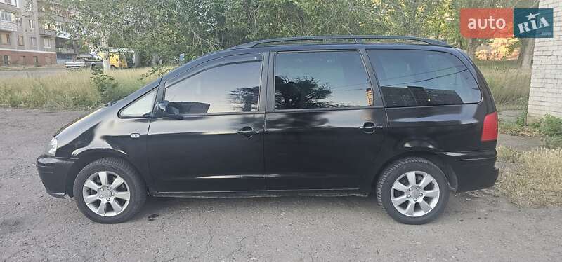 Минивэн SEAT Alhambra 2002 в Краматорске