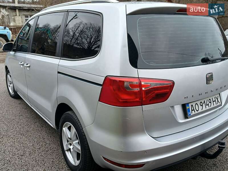 Минивэн SEAT Alhambra 2010 в Нижних Воротах