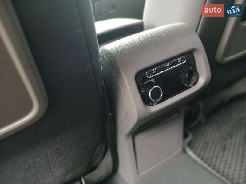Минивэн SEAT Alhambra 2010 в Нижних Воротах