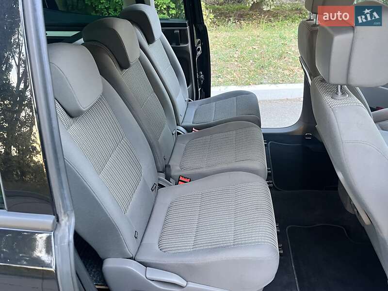 Мінівен SEAT Alhambra 2016 в Києві фото 25 Мінівен SEAT Alhambra 2016 в Києві