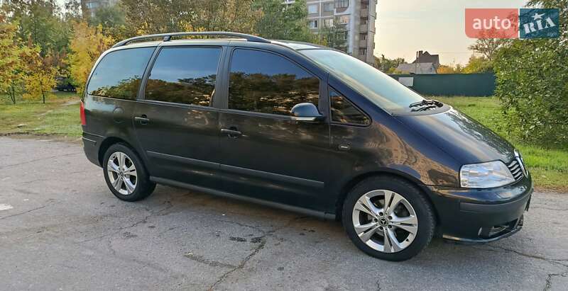 Минивэн SEAT Alhambra 2010 в Кременчуге
