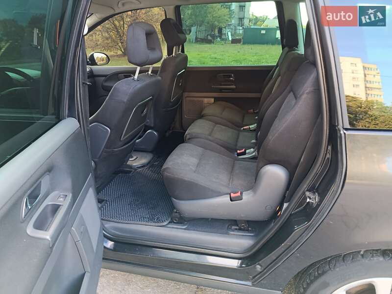 Минивэн SEAT Alhambra 2010 в Кременчуге