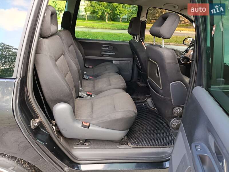 Минивэн SEAT Alhambra 2010 в Кременчуге