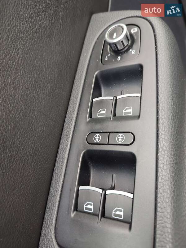 Минивэн SEAT Alhambra 2011 в Луцке фото 45 Минивэн SEAT Alhambra 2011 в Луцке