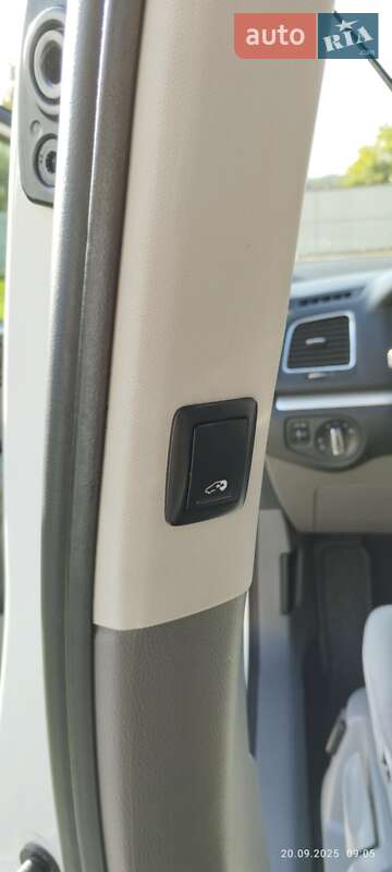 Мінівен SEAT Alhambra 2014 в Чигирину