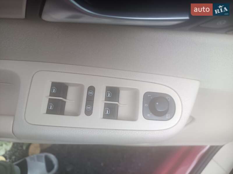 Мінівен SEAT Alhambra 2013 в Камені-Каширському