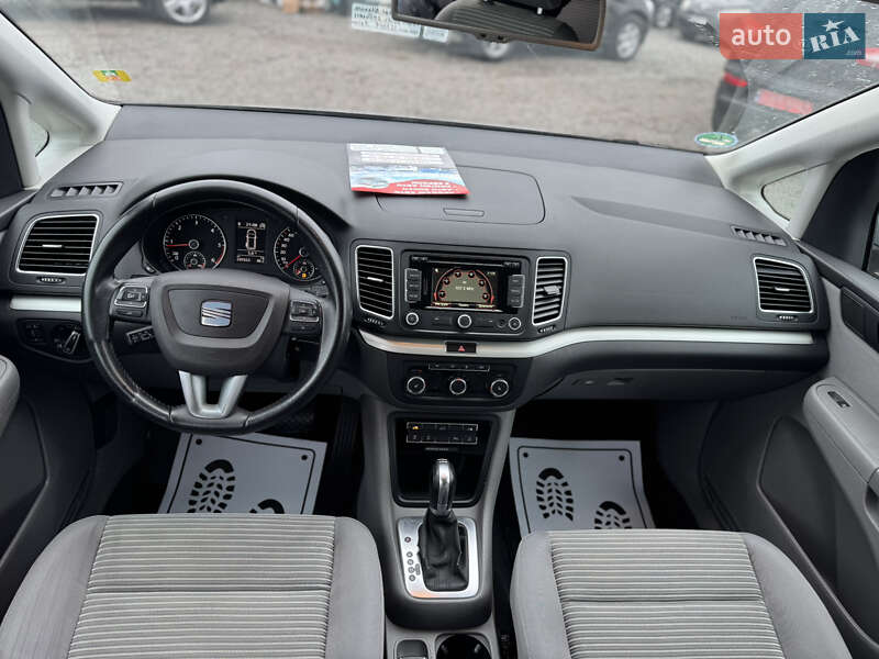 Мінівен SEAT Alhambra 2011 в Сарнах