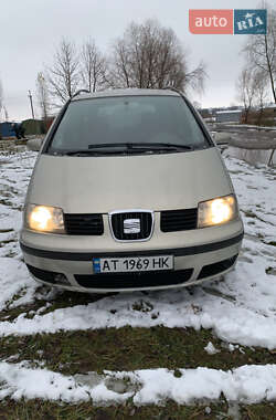 Минивэн SEAT Alhambra 2001 в Ровно