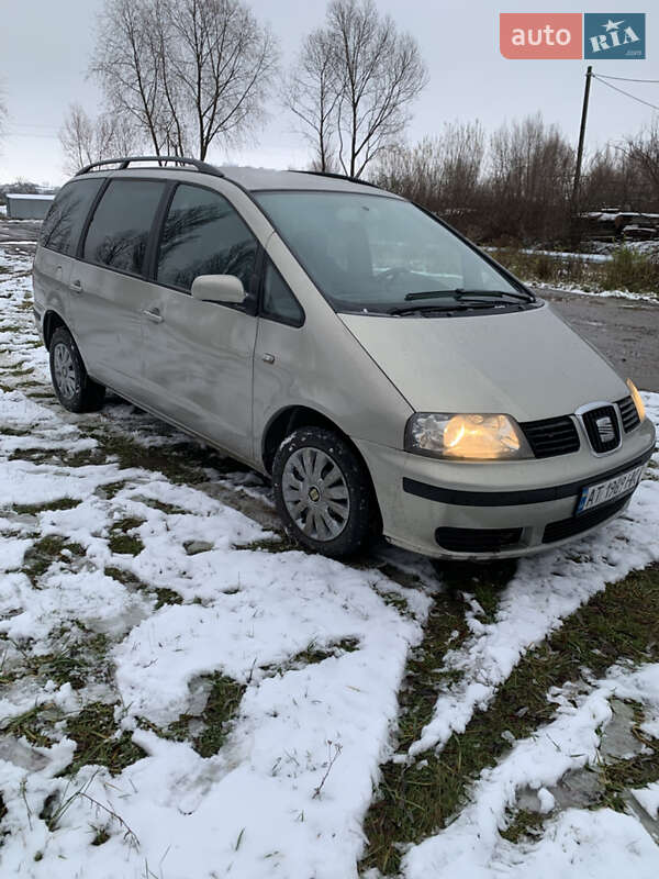 Минивэн SEAT Alhambra 2001 в Ровно