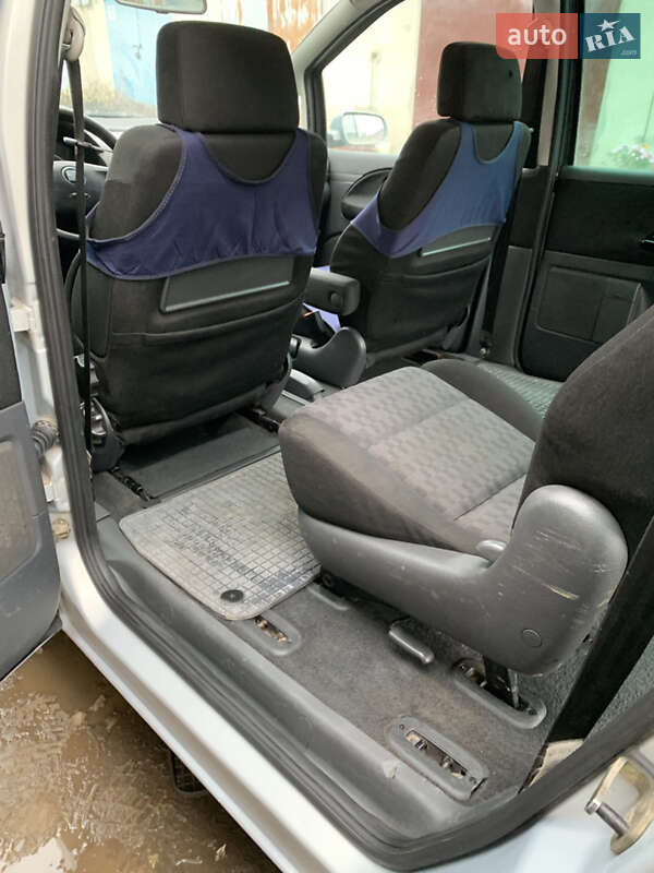 Минивэн SEAT Alhambra 2001 в Ровно