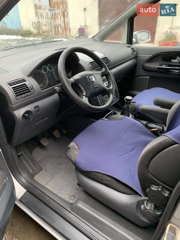 Минивэн SEAT Alhambra 2001 в Ровно