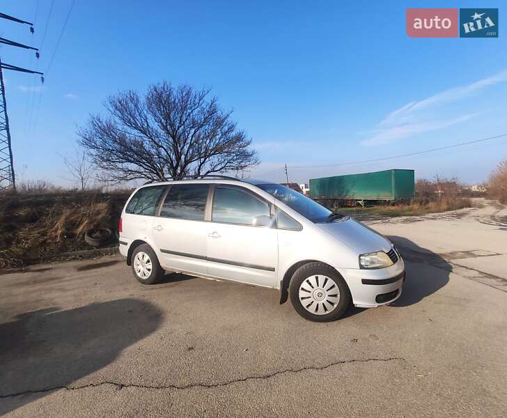 Мінівен SEAT Alhambra 2001 в Дніпрі