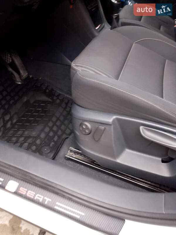 Мінівен SEAT Alhambra 2014 в Виноградові