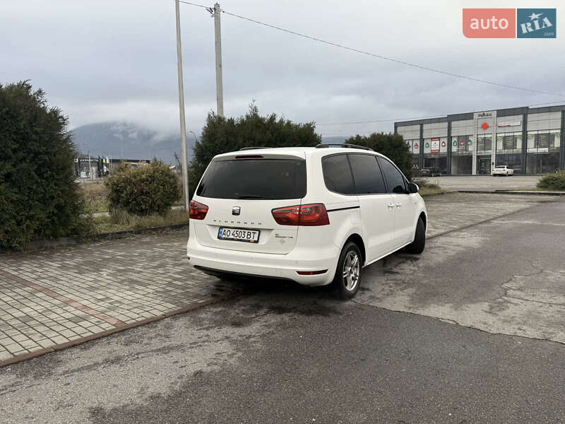 Минивэн SEAT Alhambra 2011 в Тячеве
